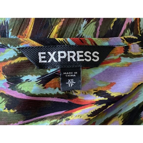 EXPRESS Womens Size XS Sheer Convertible 3/4 Sleeve Keyhole Neck Tribal Shirt - Picture 8 of 9